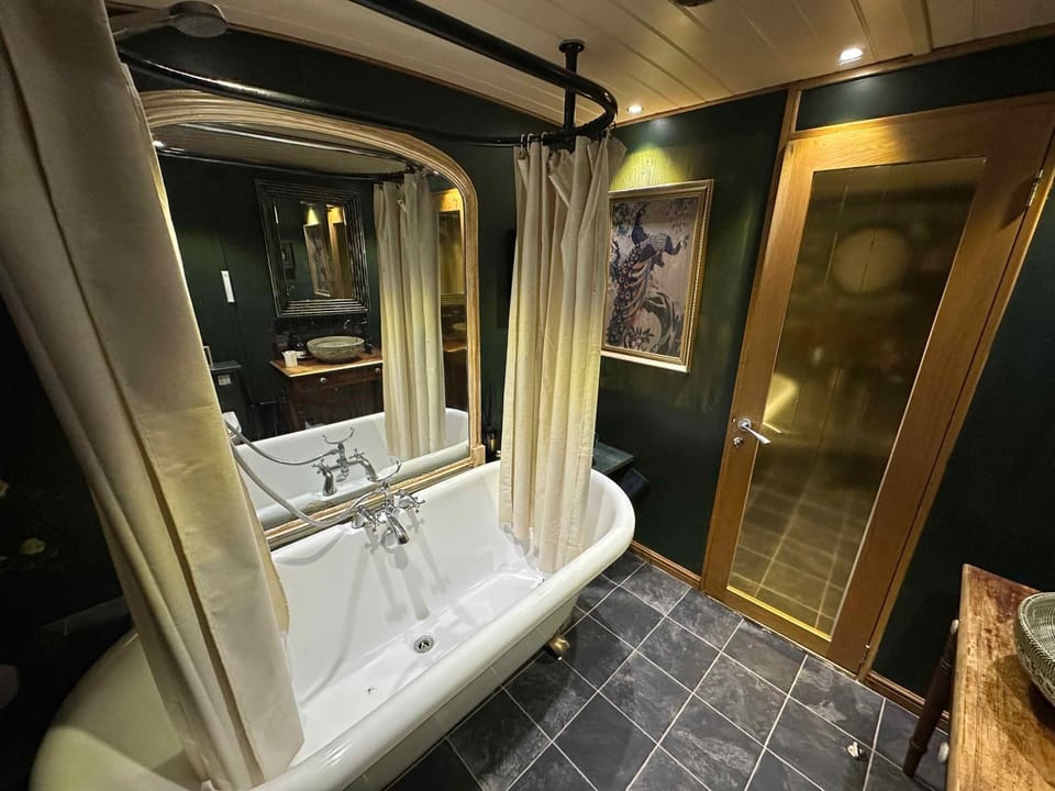 Shower, Bathroom, Bath, towels