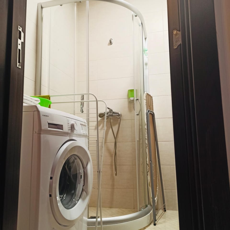 Shower, Bathroom, washing machine