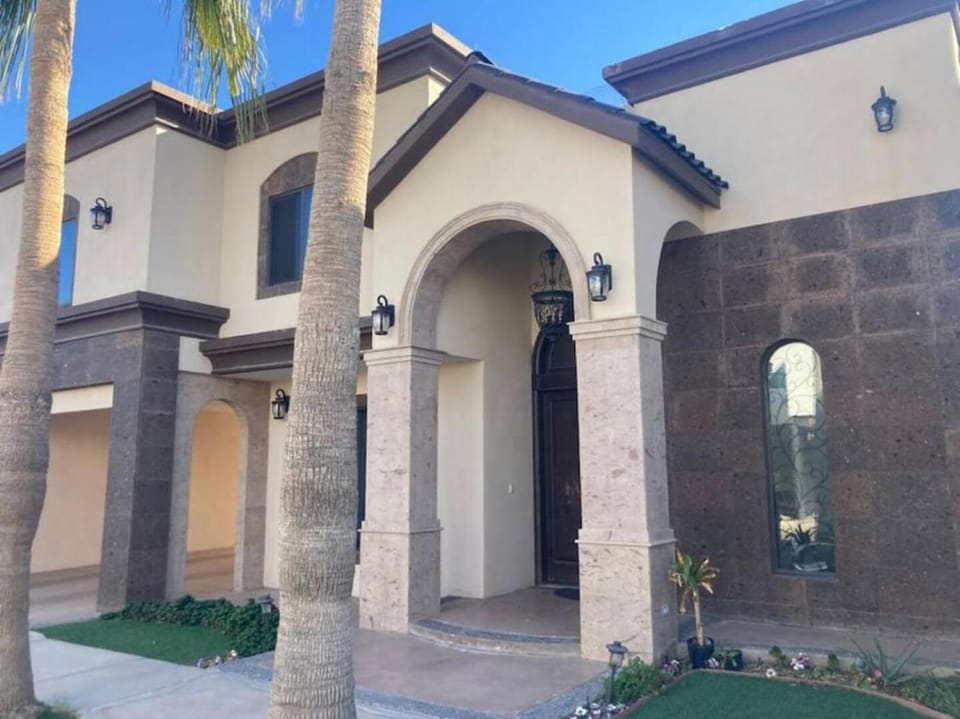 Zona Dorada Luxe Oasis Family and Pet-Friendly House in Mexicali