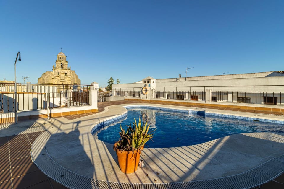 Allo Apartments San Lucas Parking Piscina Centro 2 habitaciones Apartment in Jerez de la Frontera
