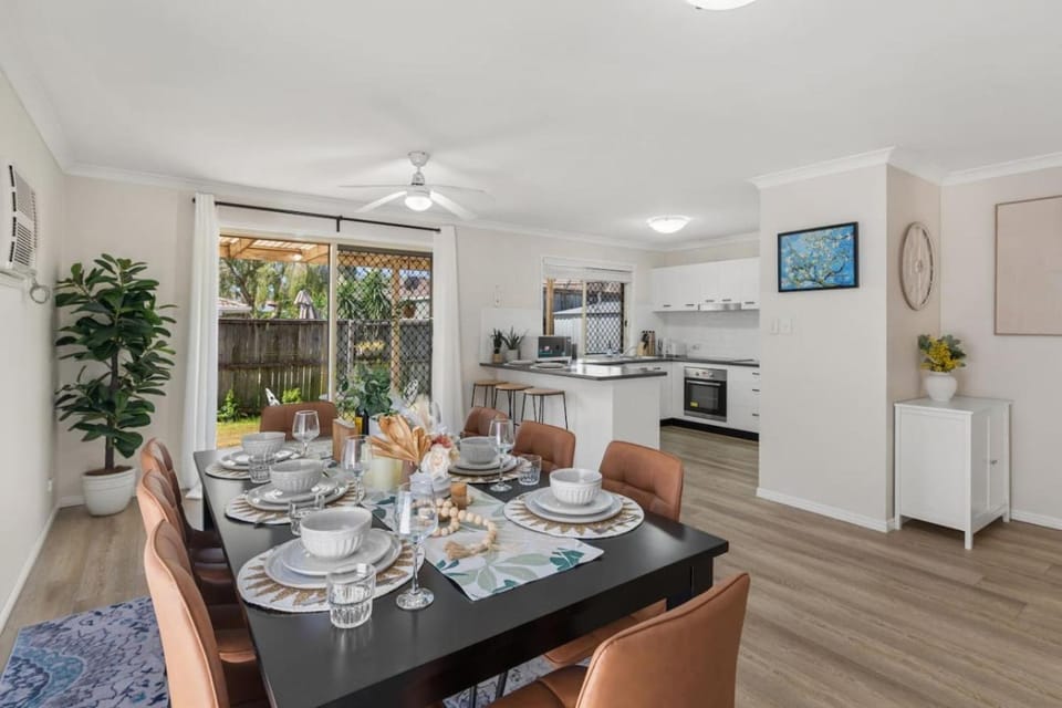 Perfect Family Stay - Cozy Home Near Everything House in Brisbane