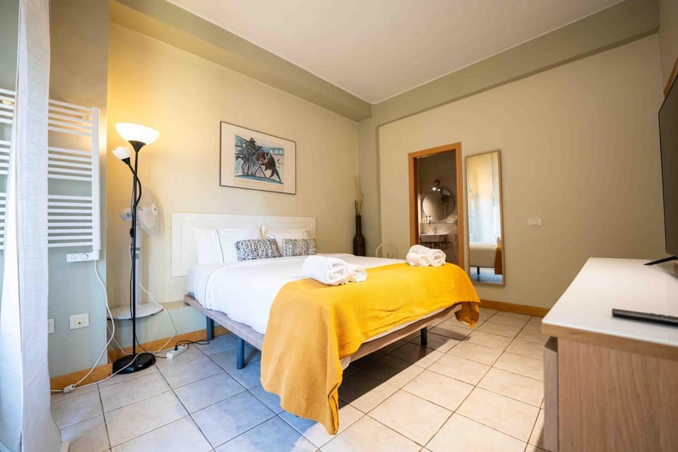 Bed, Photo of the whole room