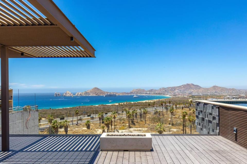 Arch views Infinity Pool Cozy Close to Beaches House in Baja California Sur