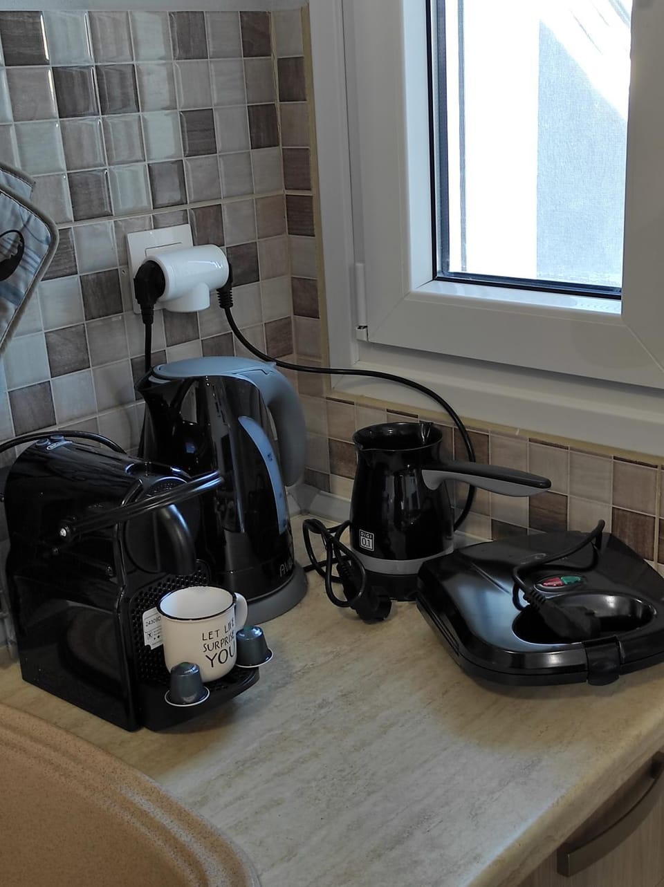 Coffee/tea facilities, kitchen