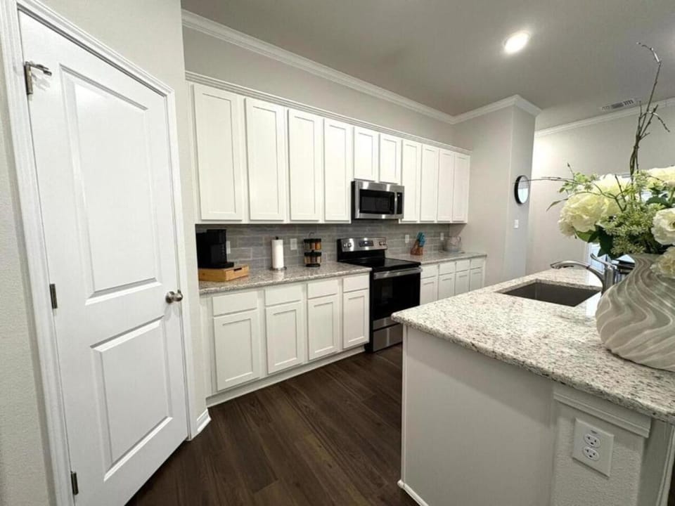 dishwasher, oven, stove