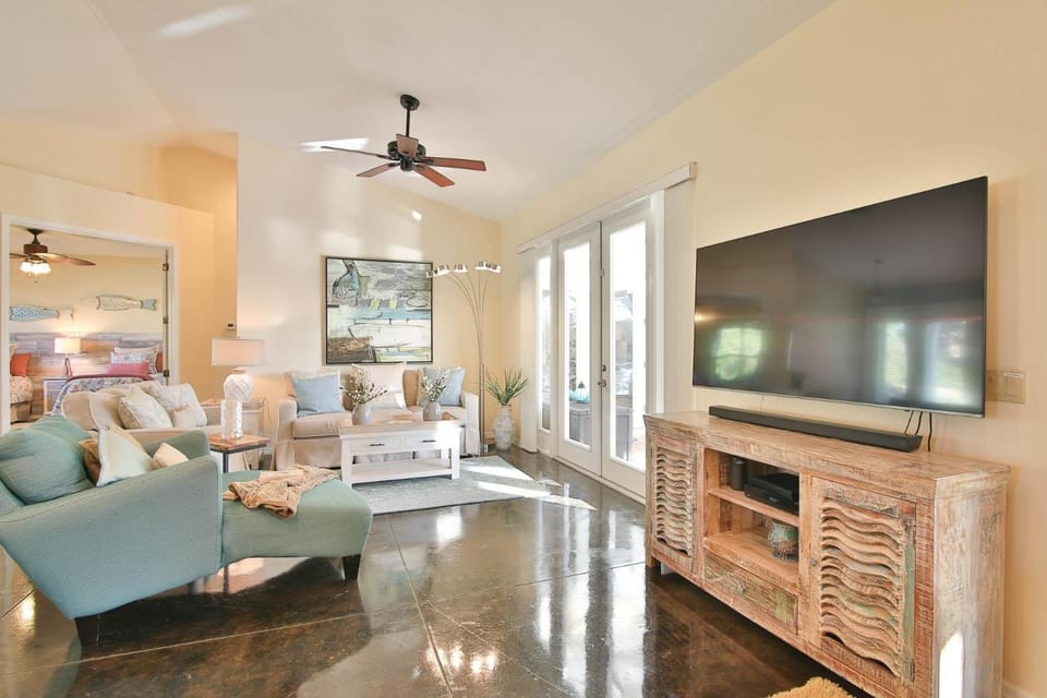 Paradise Cove House in Cortez