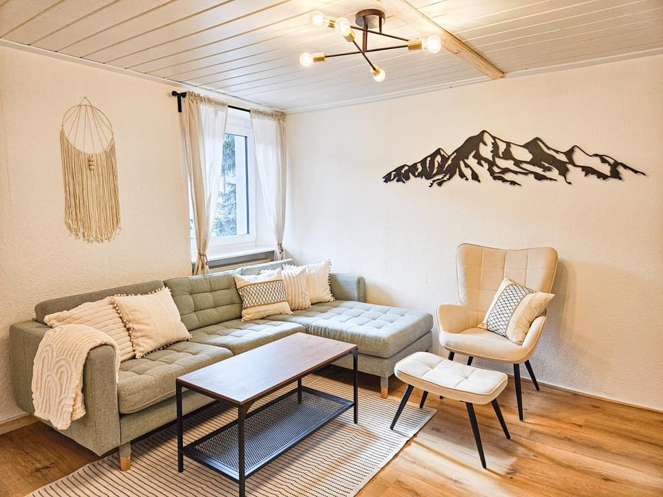 Living room, Seating area
