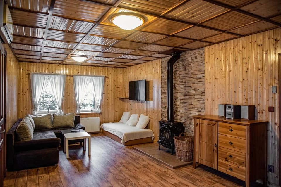 Chata Adlerka Chalet in Lower Silesian Voivodeship