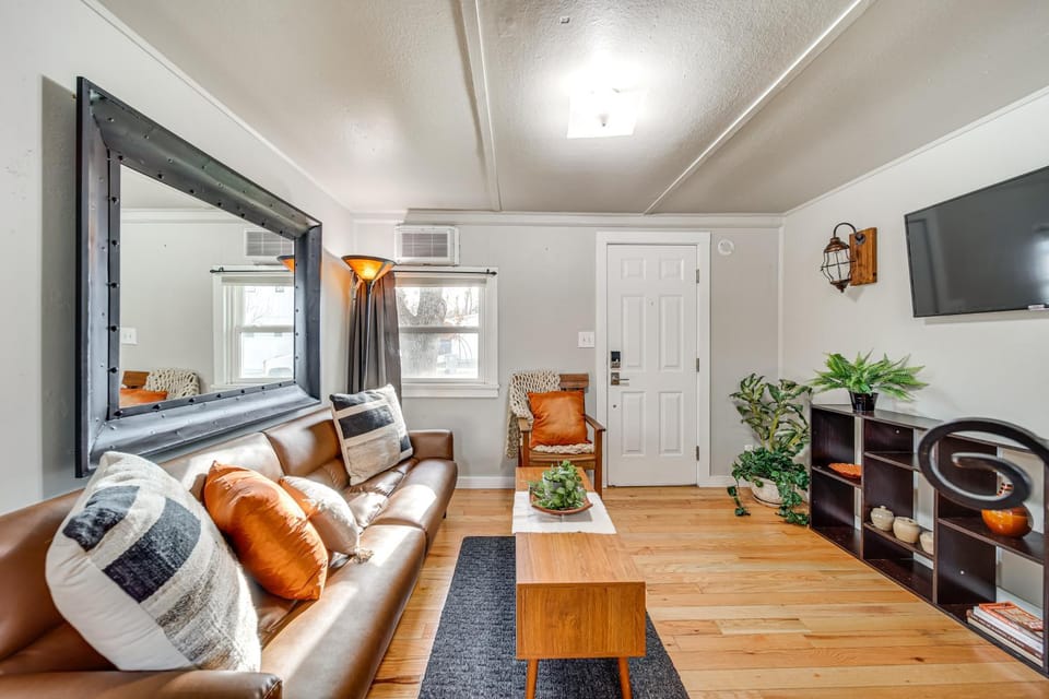 1 Mi to Camels Back Park: Boise Studio w/ Patio! Apartment in Boise