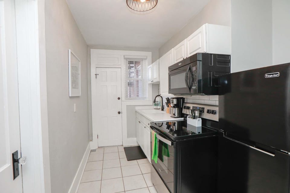 Sojourn at Colley Manor Unit 1 Sleeps 4 Apartment in Portsmouth