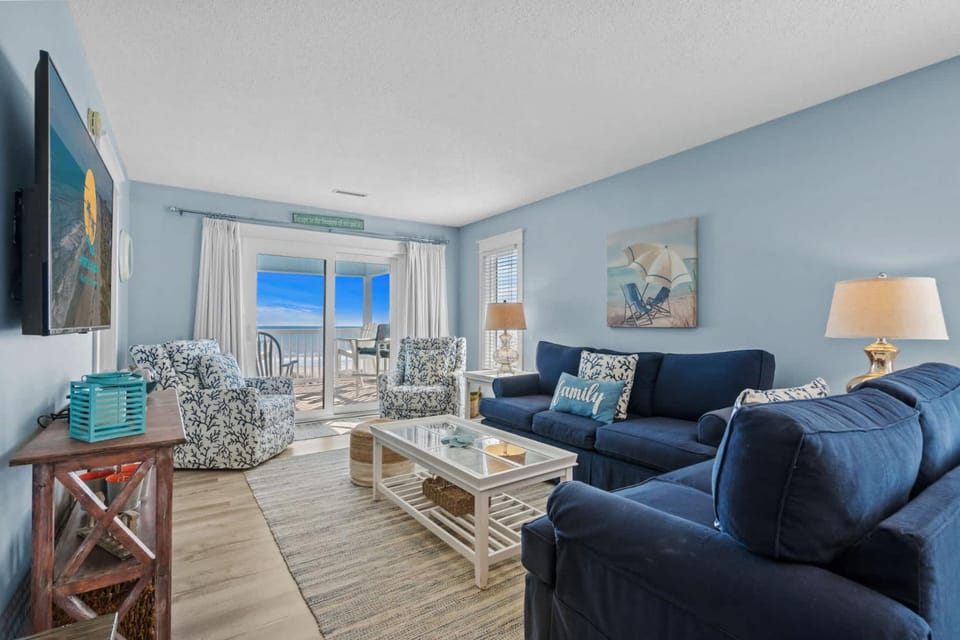 Surf Villas B3 - Oceanfront House in North Myrtle Beach