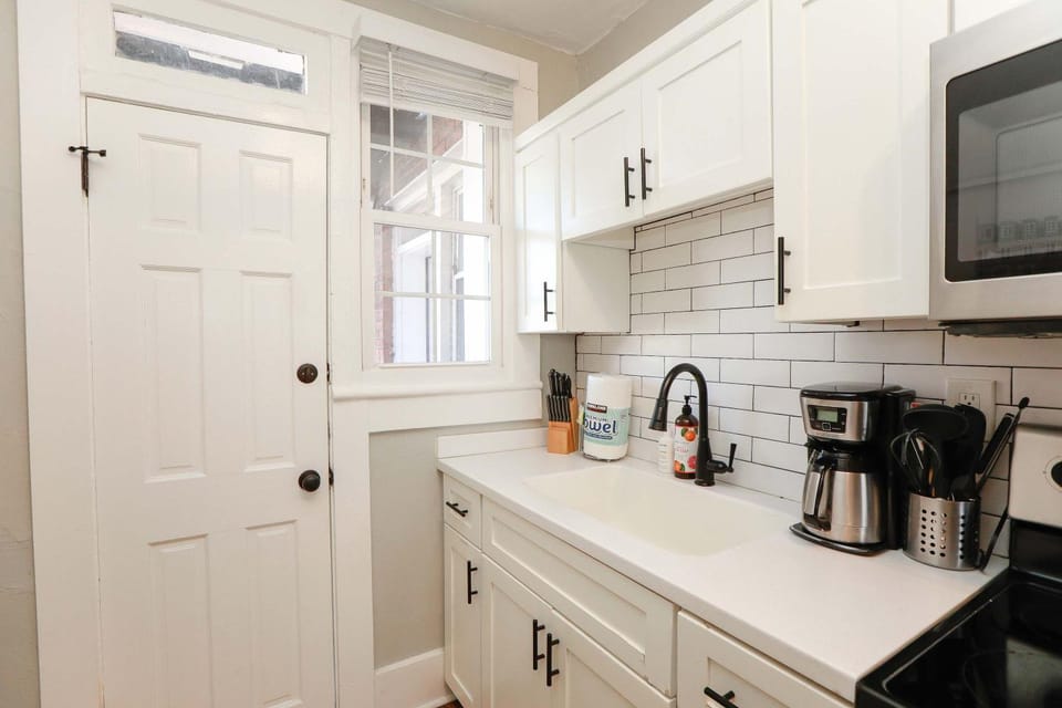Sojourn at Colley Manor Unit 3 Sleeps 4 Apartment in Portsmouth
