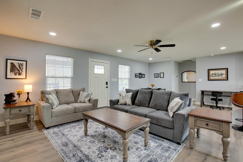 < 1 Mi to Lake Fork: ‘Appy Haven’ in Yantis House in Texas