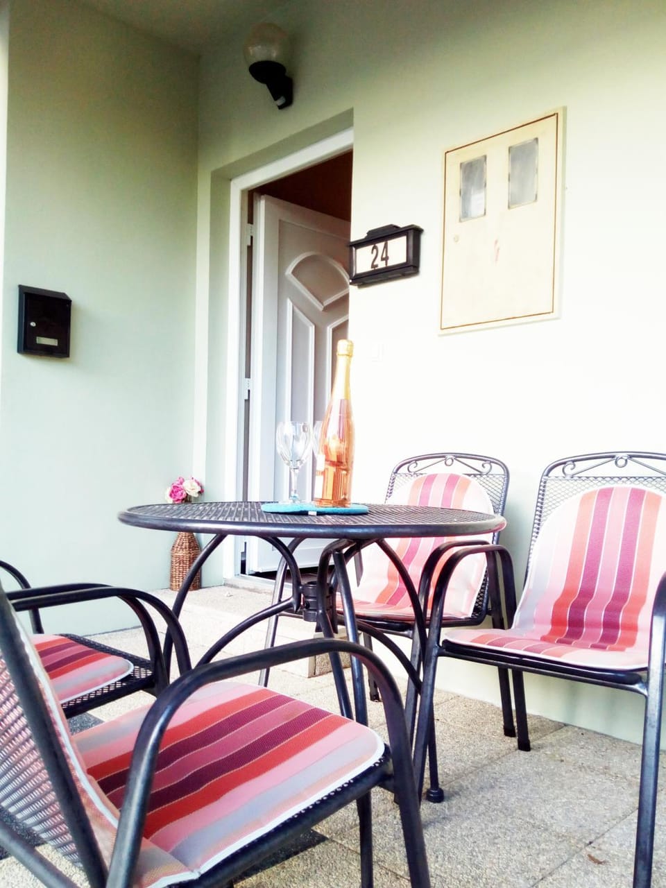 Patio, Balcony/Terrace, Seating area
