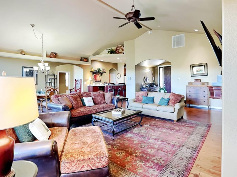 Living room, Seating area, Dining area, furniture, air conditioner