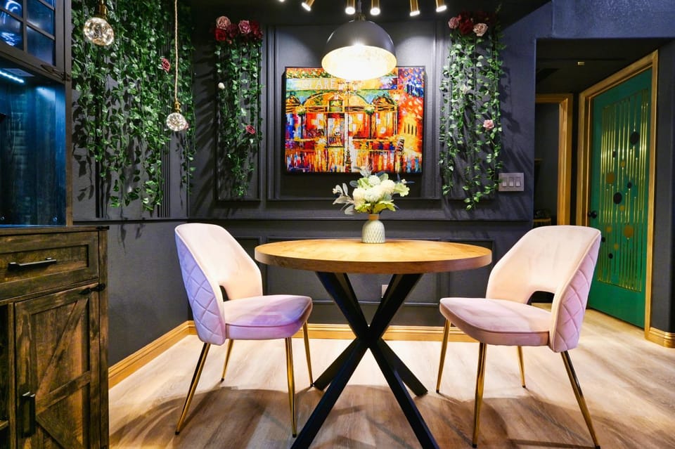 Lounge or bar