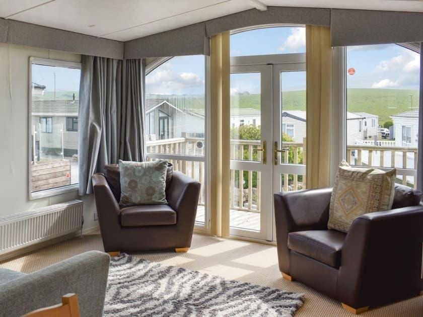 Balcony/Terrace, Seating area, Mountain view