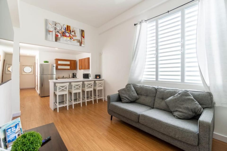 Kitchen or kitchenette, Living room, Seating area