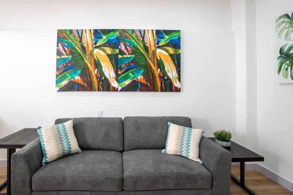 Living room, Decorative detail, Seating area