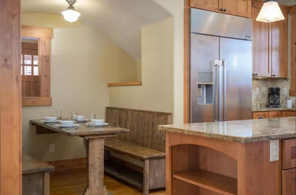 Luxe Winter Park Escape - 5BR with Hot Tub & Game Room House in Fraser