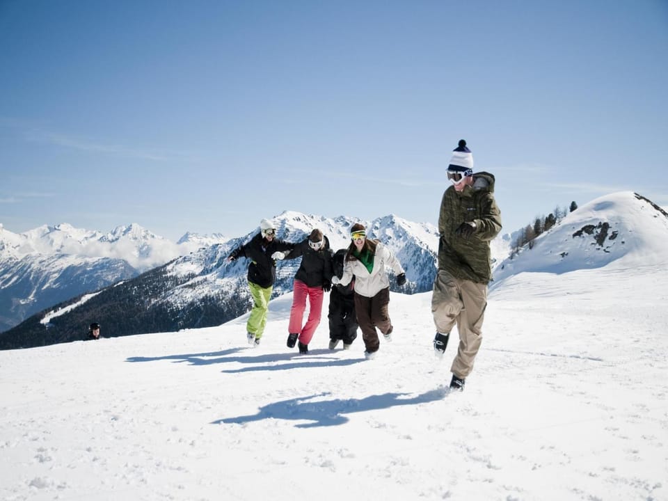 Neighbourhood, Living room