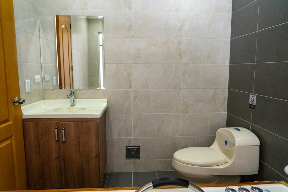 Toilet, Bathroom