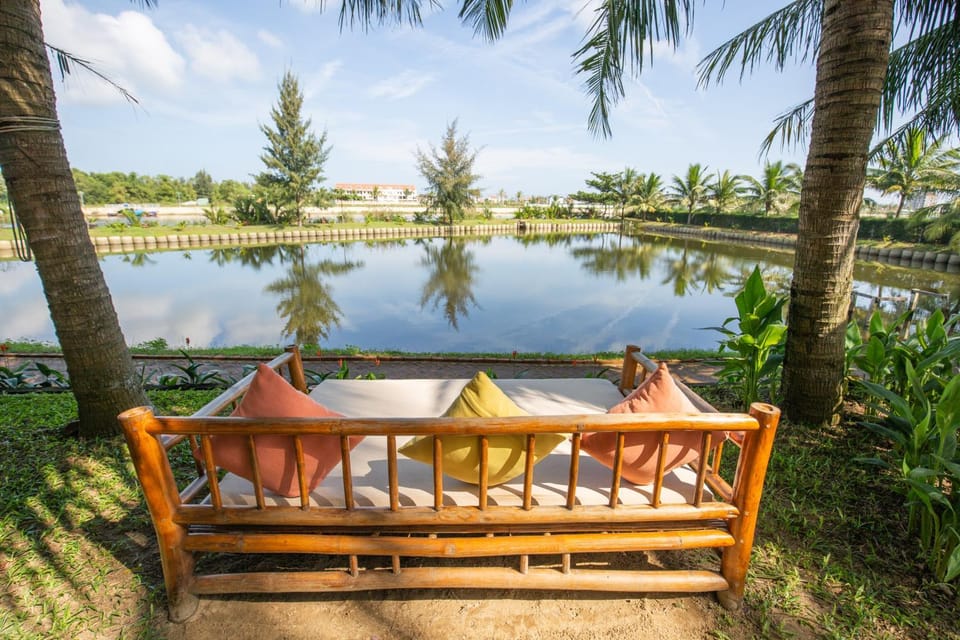 Garden, Lake view, River view