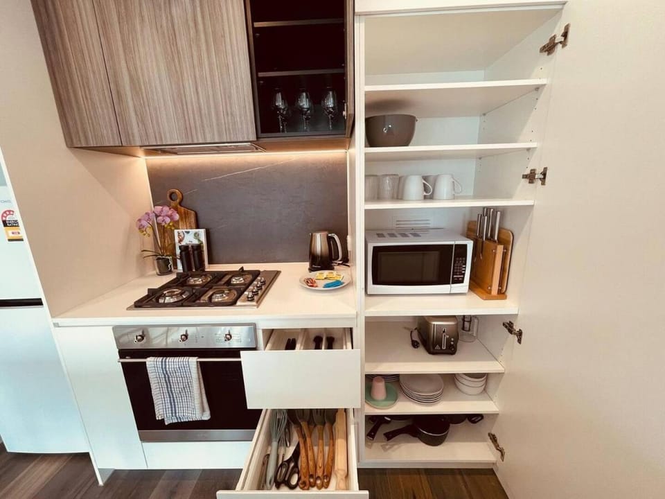 Cozy Retreat Central Box Hill the Place to Stay Apartment in Melbourne