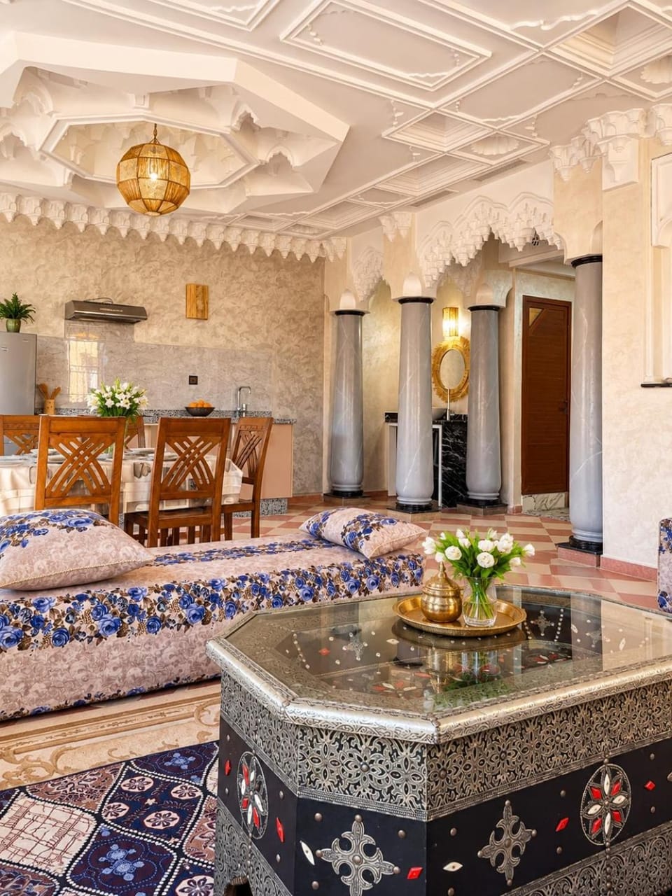 Traditional Moroccan Apt! Walk to Airport Apartment in Marrakesh