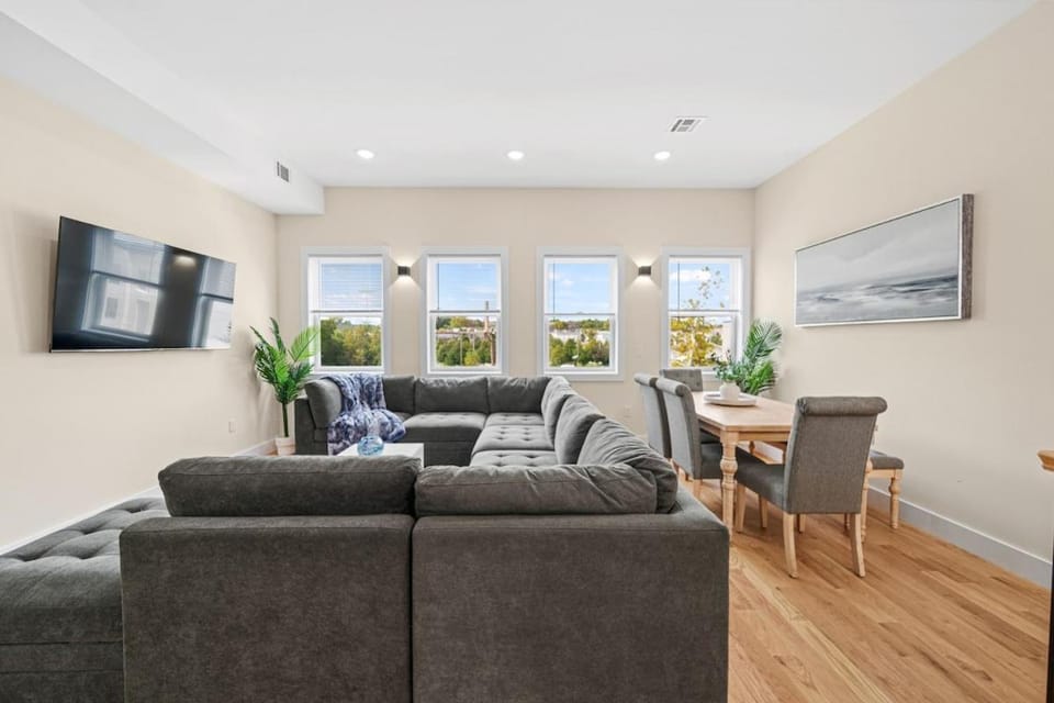 Sky High Retreat near NYC W Rooftop Apartment in Jersey City