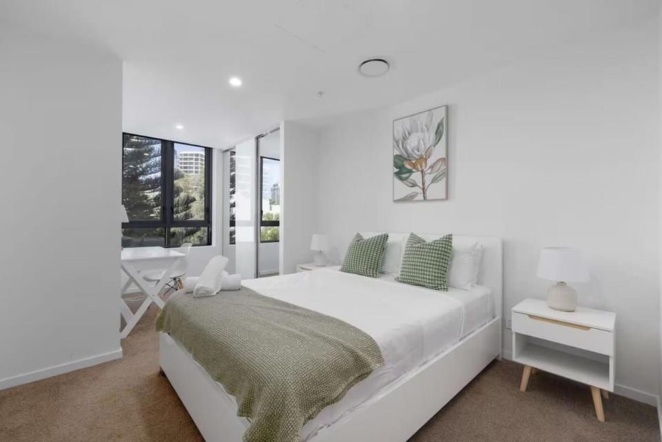 Newly Settled One Bedroom Apartment with Parking Surfers Paradise Apartment in Surfers Paradise