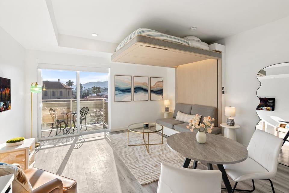 Modern Hollywood Studio, Pool Parking Gym Apartment hotel in Hollywood