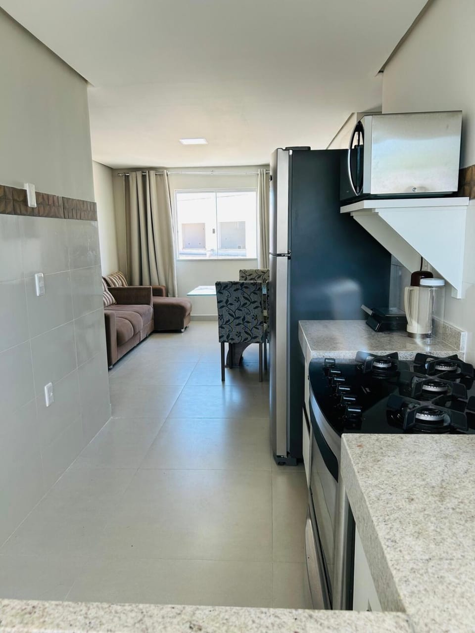 Kitchen or kitchenette, Dining area, stove