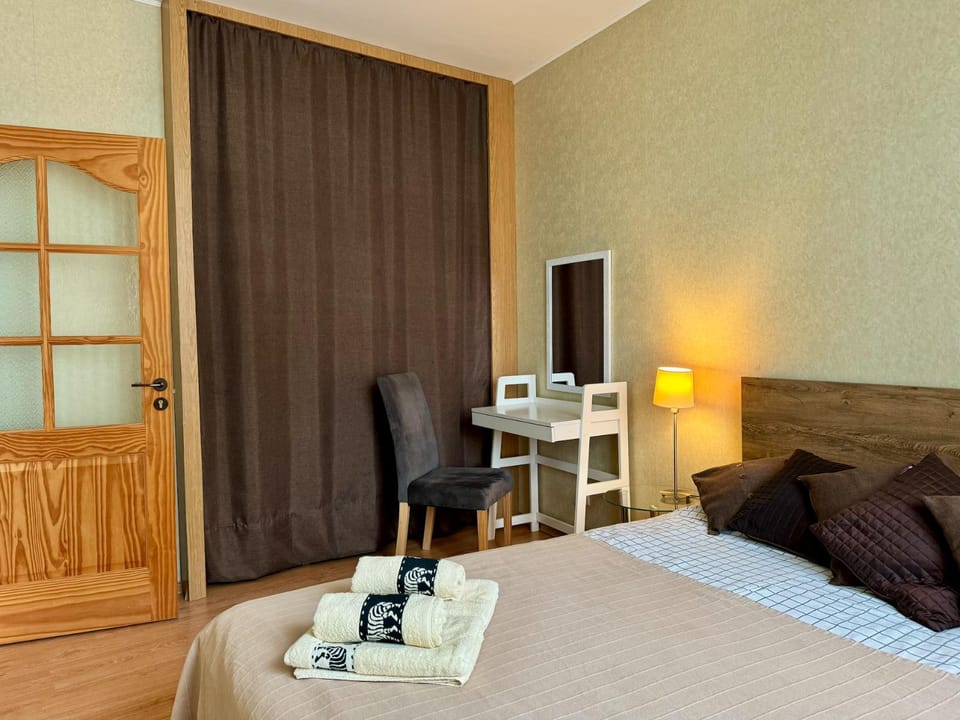 Bed, Bedroom, wardrobe