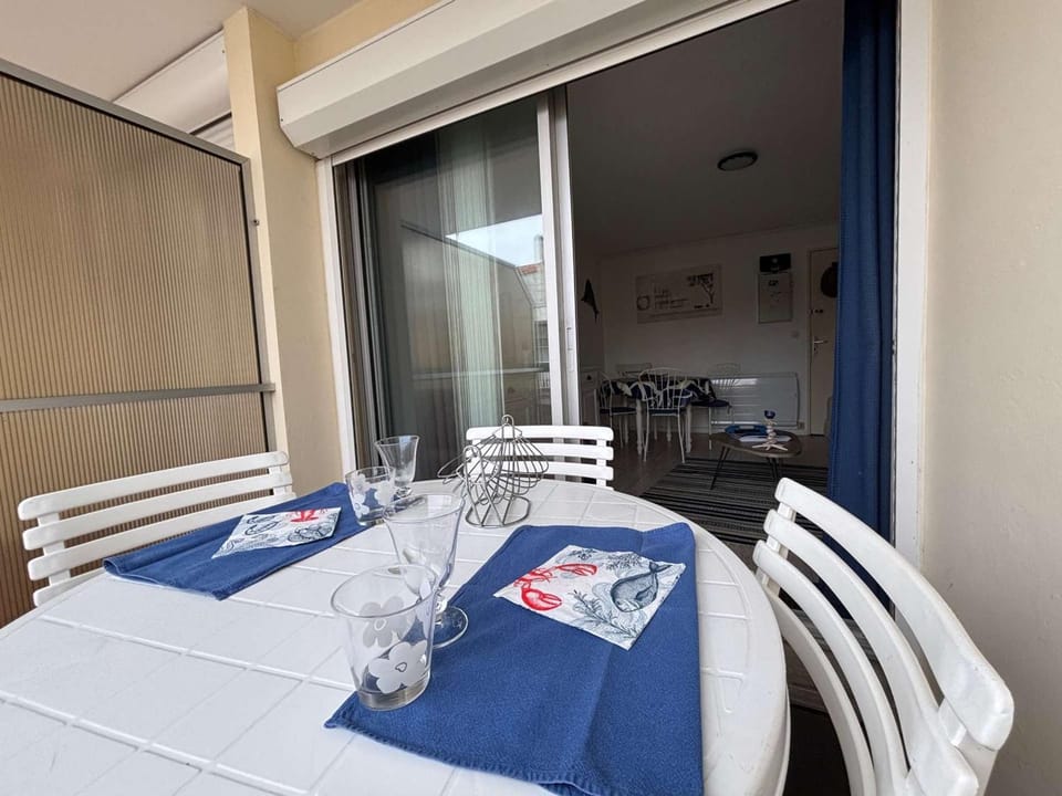 Appartement 2 pièces à Royan/Pontaillac avec balcon et parking - FR-1-494-203 Apartment in Vaux-sur-Mer