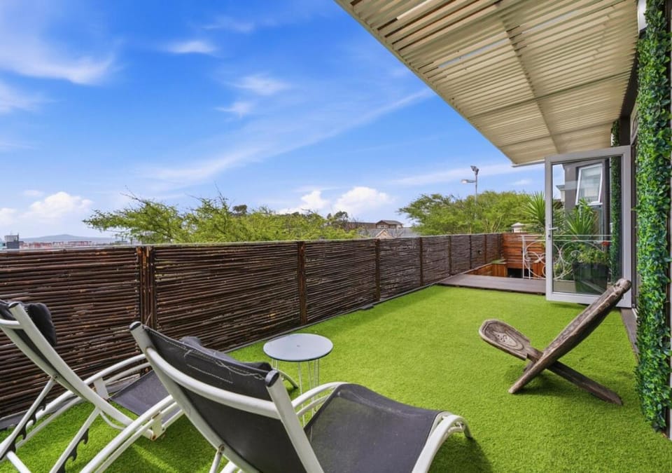 Patio, Day, View (from property/room), Balcony/Terrace, sunbed
