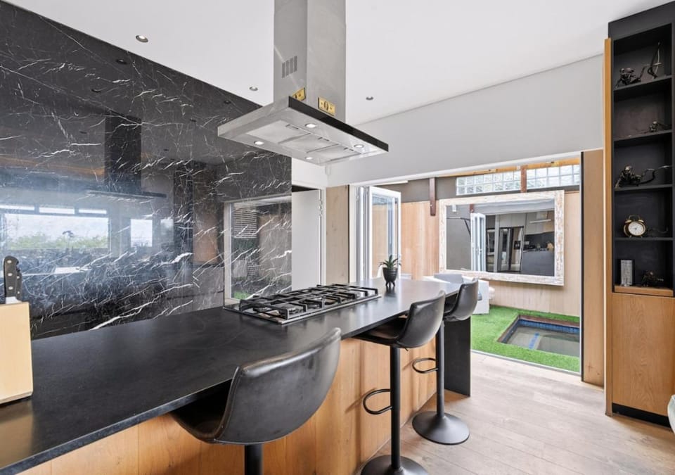 Kitchen or kitchenette, oven, stove