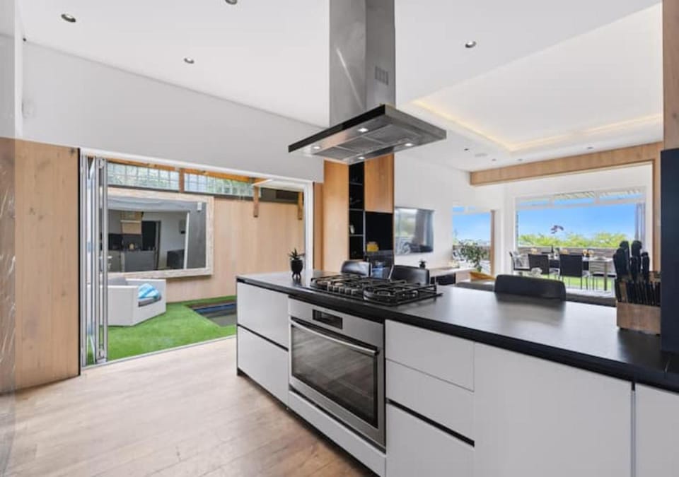 Natural landscape, Kitchen or kitchenette, stove