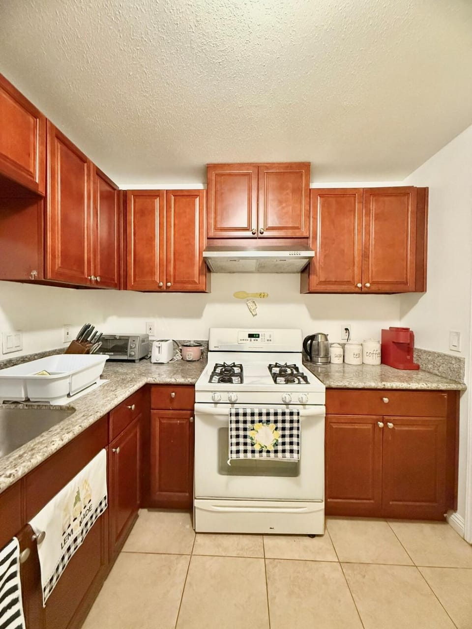 Lemon Studio with Mountain view Apartment in Rosemead