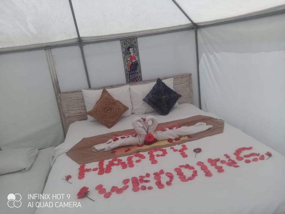 Bed, Photo of the whole room