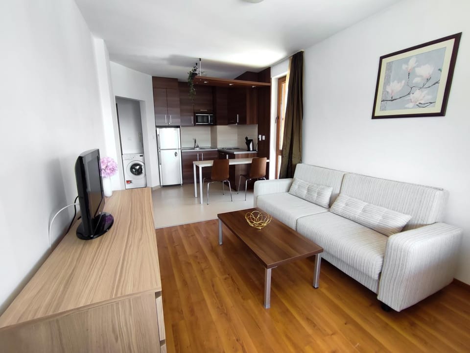 TV and multimedia, Living room, Dining area, pet friendly, stove