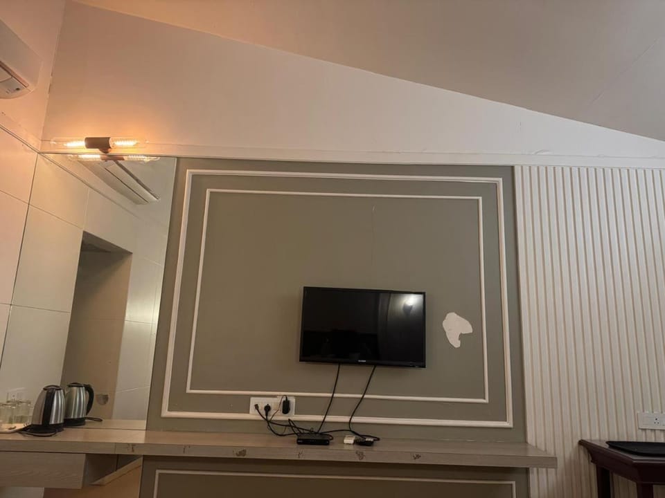 Majestic Inn Hotel in Maharashtra
