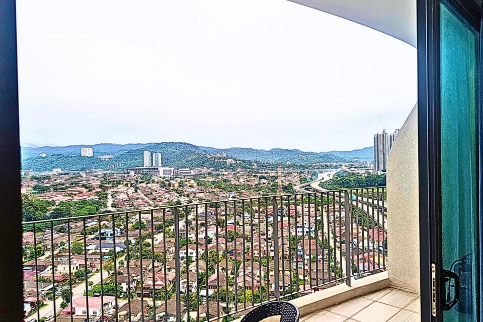 Day, Natural landscape, View (from property/room), Balcony/Terrace, City view, Mountain view