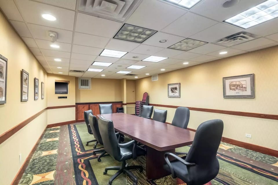 Meeting/conference room
