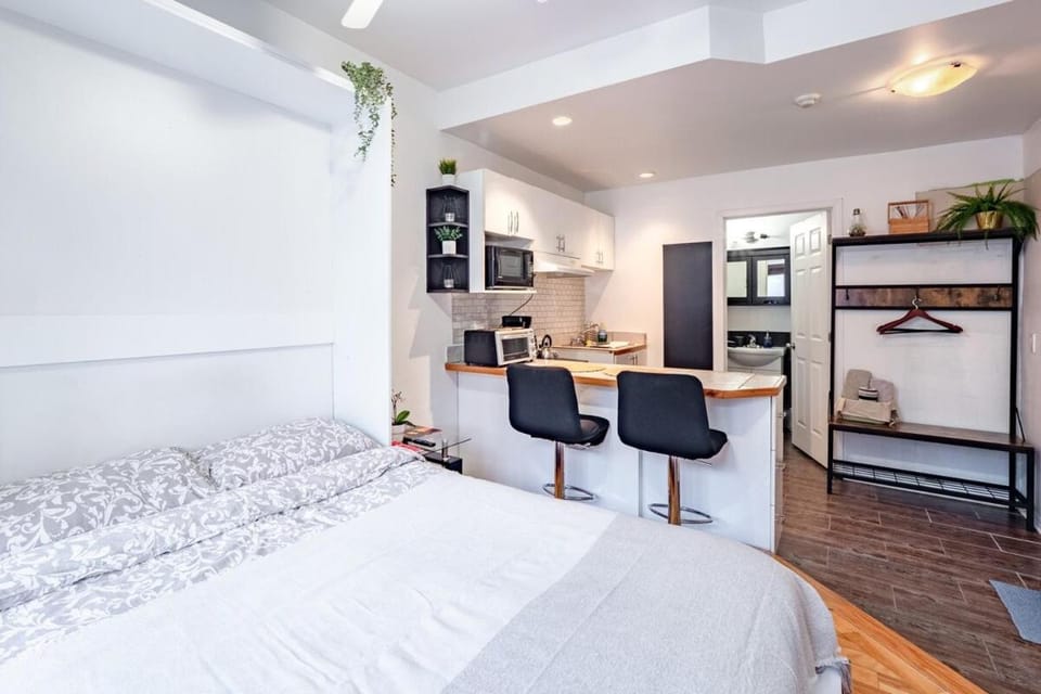 Studio COZY - Rue Ste-Catherine Apartment in Longueuil