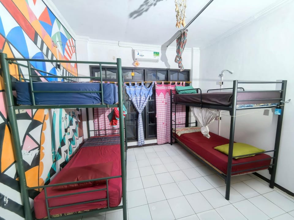 Bed, Bedroom, air conditioner