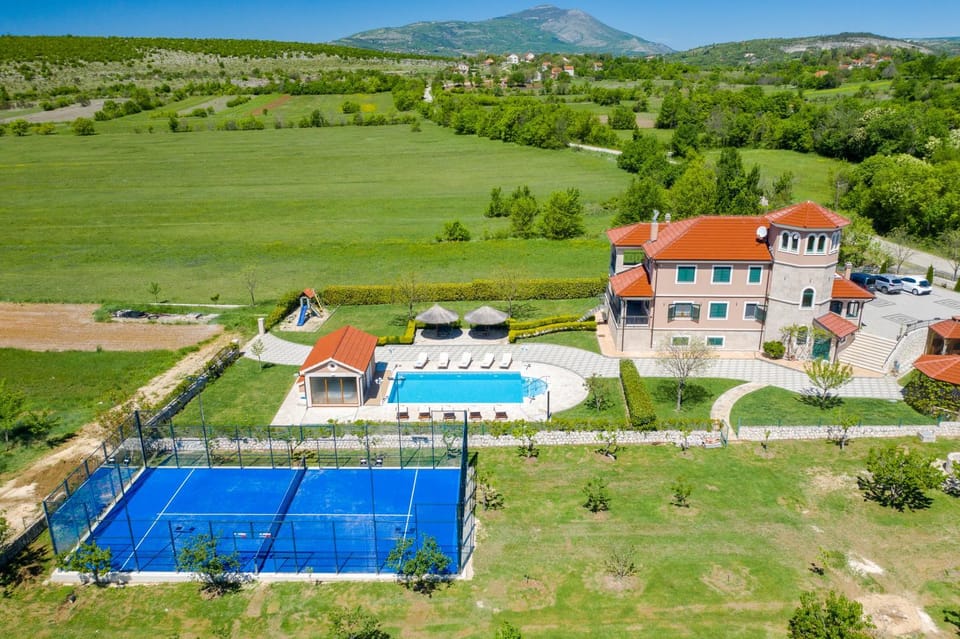 Property building, Swimming pool