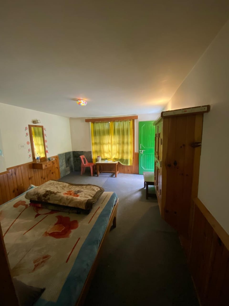 Rockway hostel Hostel in Manali