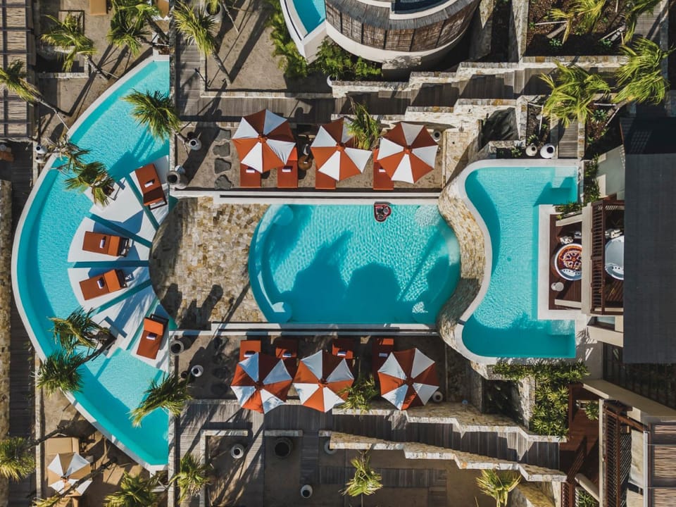 Bird's eye view, Swimming pool