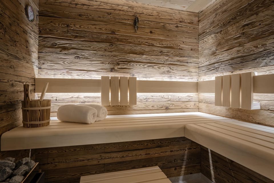 Sauna, towels